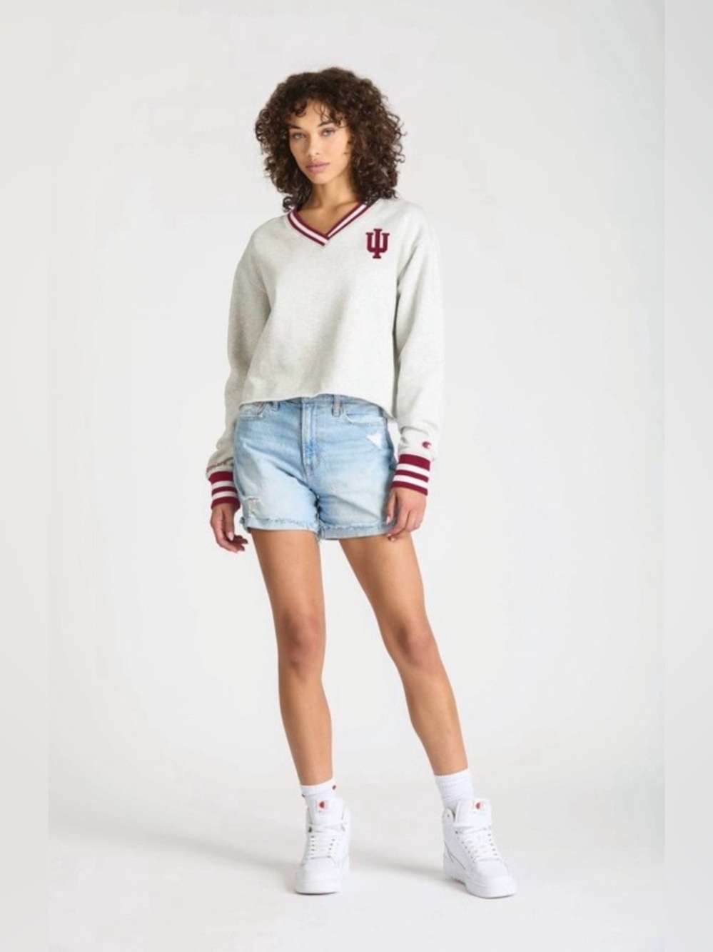 New! NCAA Indiana Hoosiers Women’s Champion Ash V-Neck Sweatshirt